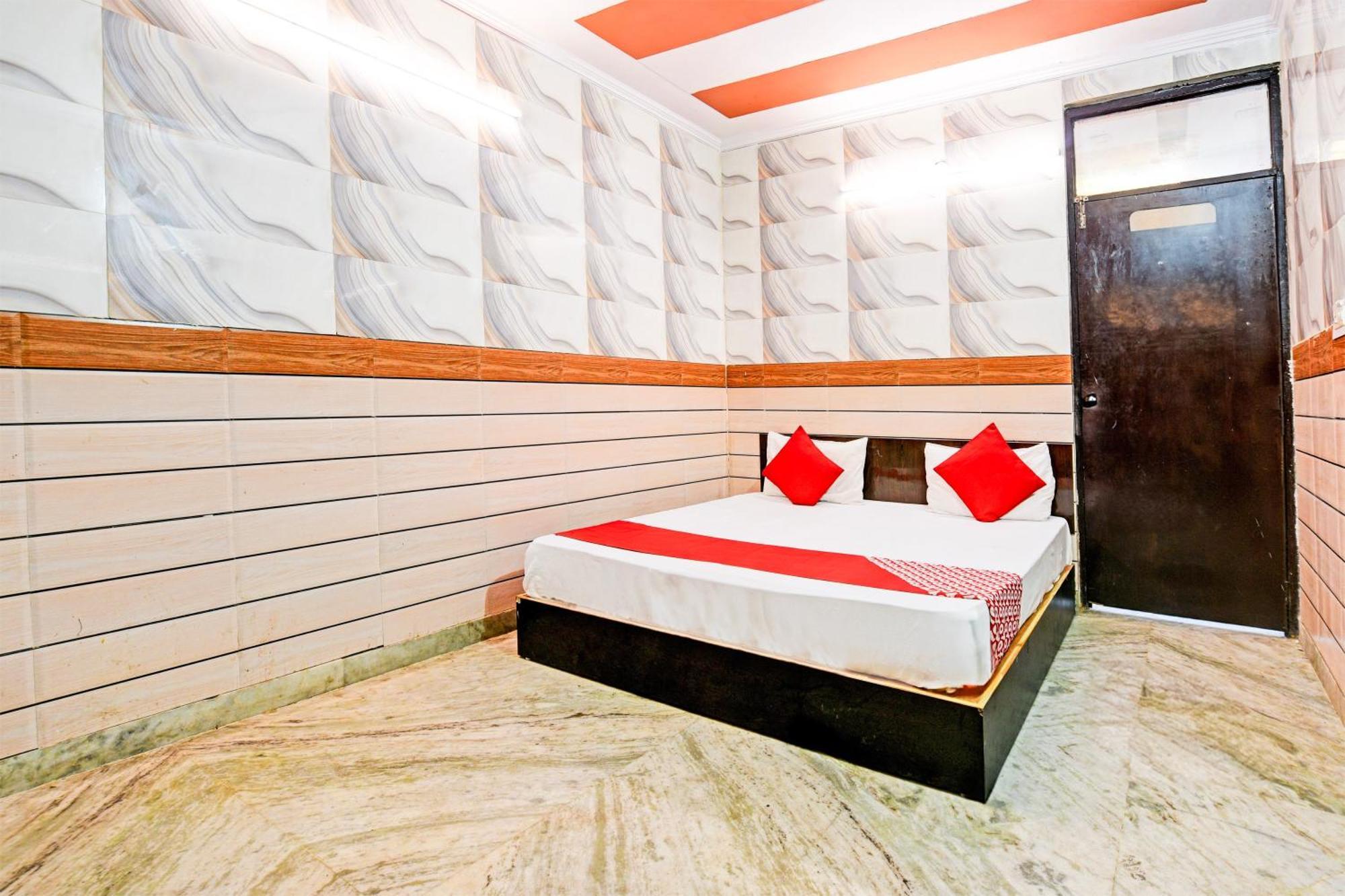 Hotel O Granville New Delhi